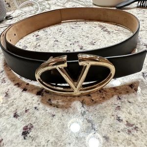 Valentino, black leather gold V-logo belt, women’s european size 85/34. EUC. 1”